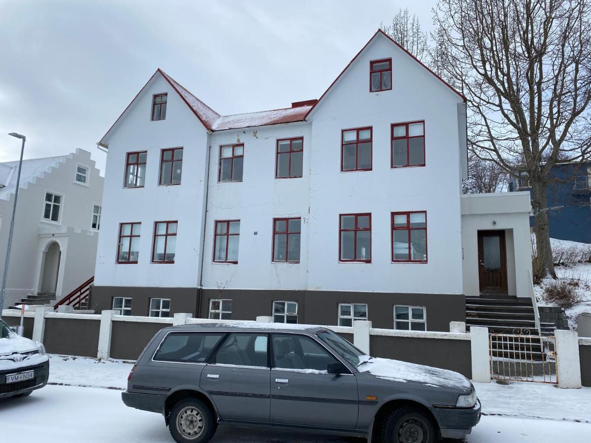 Day Dream Central Akureyri Two Bedroom Apartment المظهر الخارجي الصورة